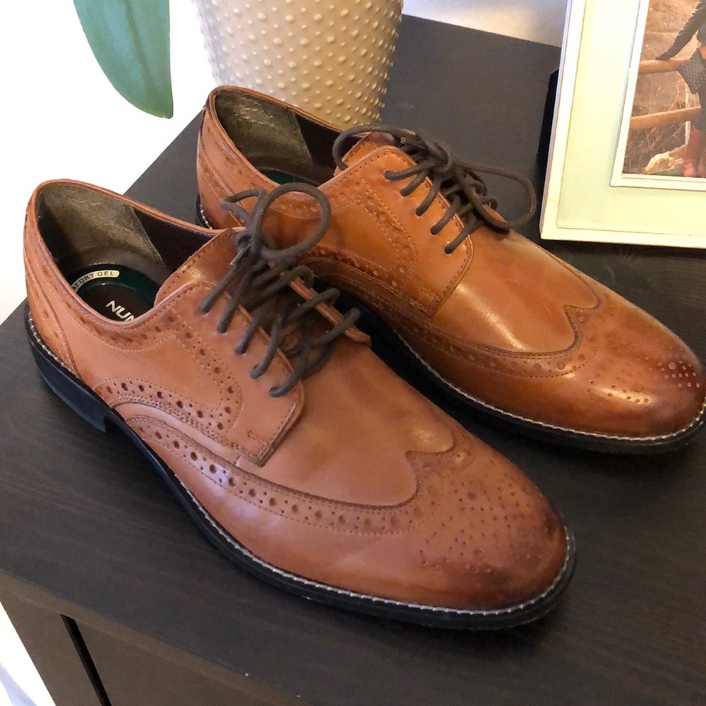 Men’s brown dress shoes - Picture 1 of 6